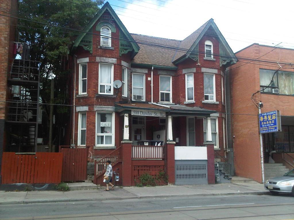 Toronto Travellers Home Δωμάτιο φωτογραφία